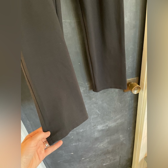 Title Nine Pants, Black, Size 8 - Picture 5 of 8